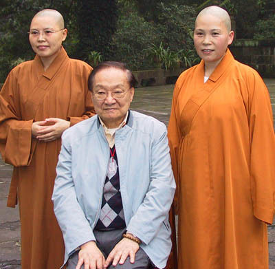 金庸先生皈依佛教是缘于什么事呢？