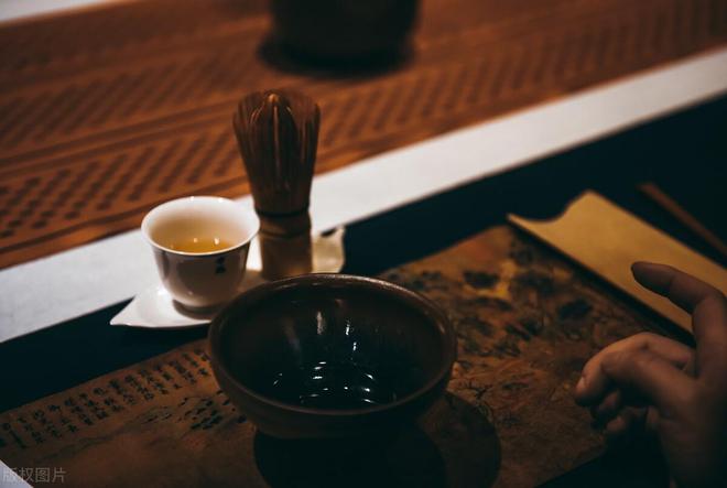 中国茶道使一片茶叶、一杯茶水成为一篇科学的大道理